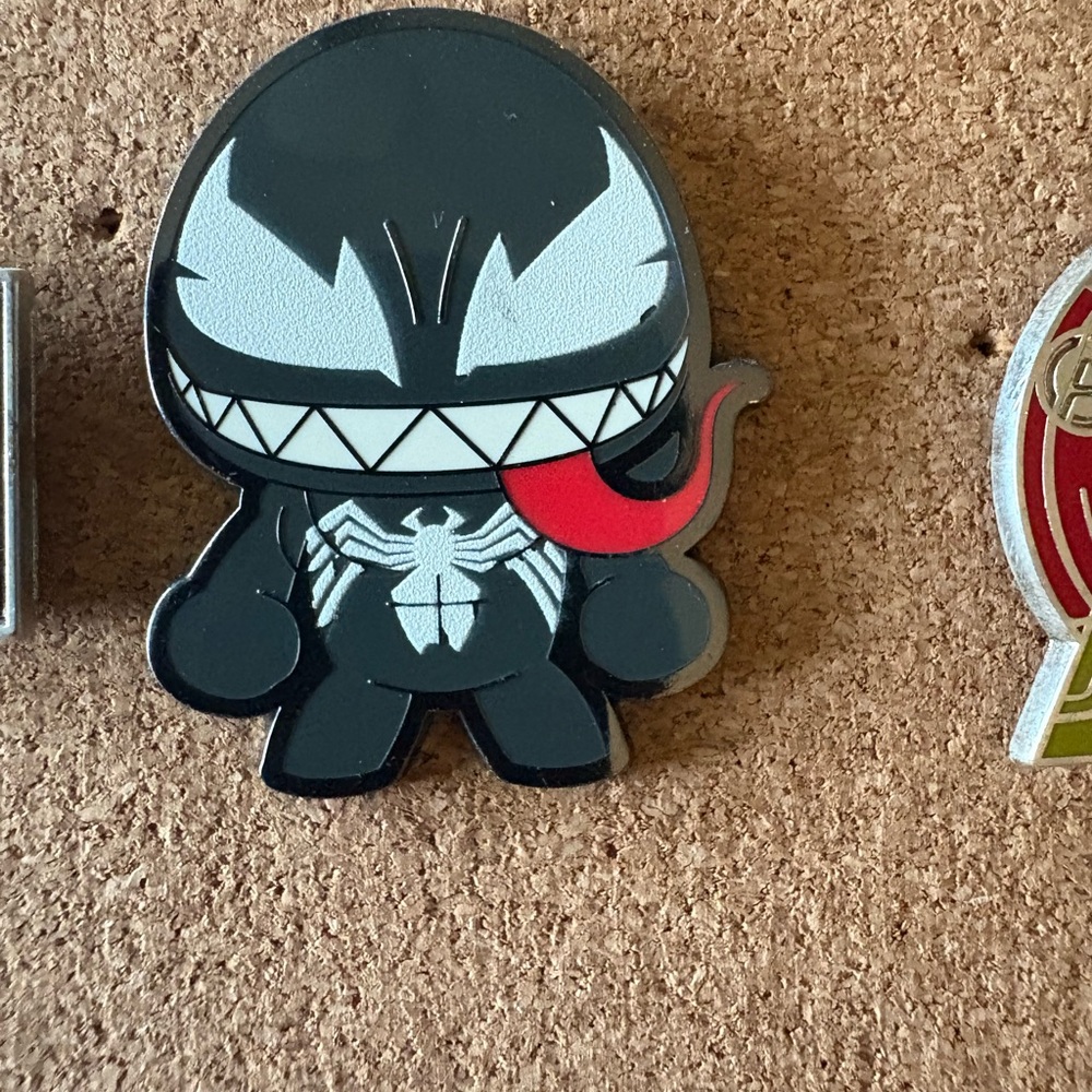 Venom Pin